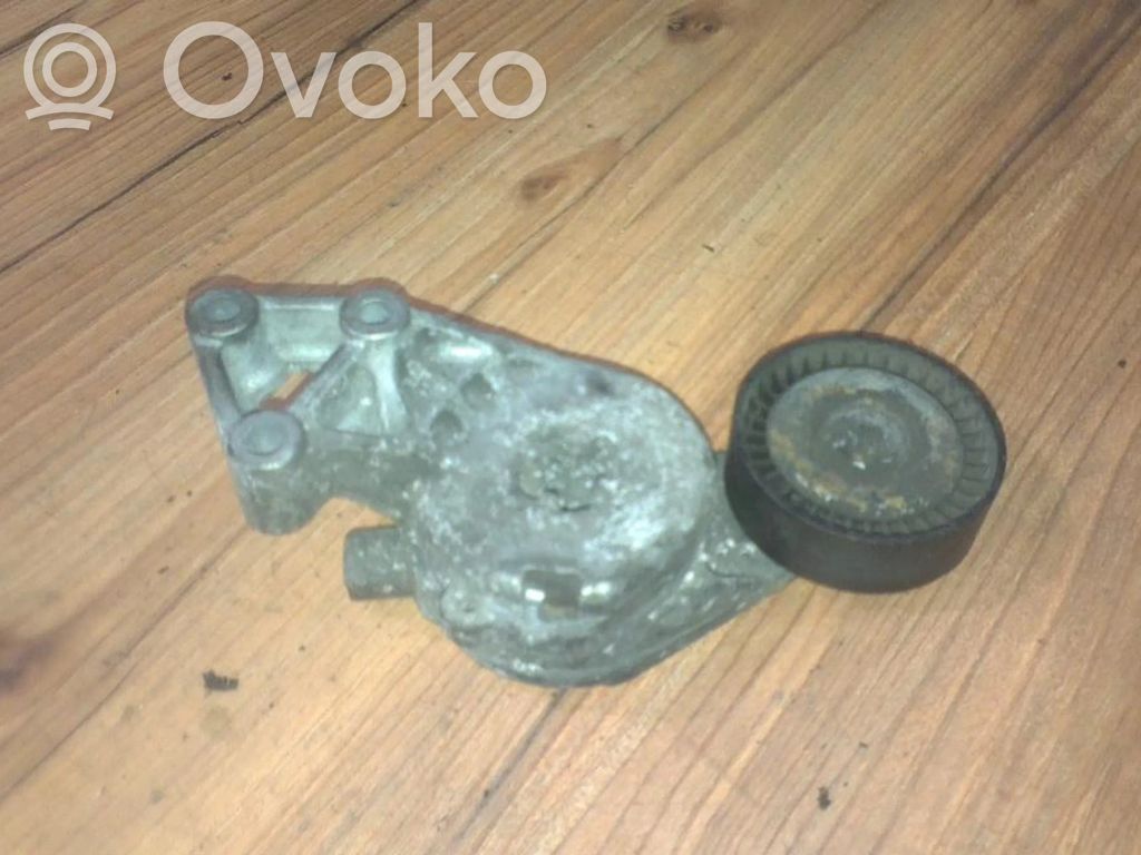 Volkswagen Golf V Diržo įtempėjas