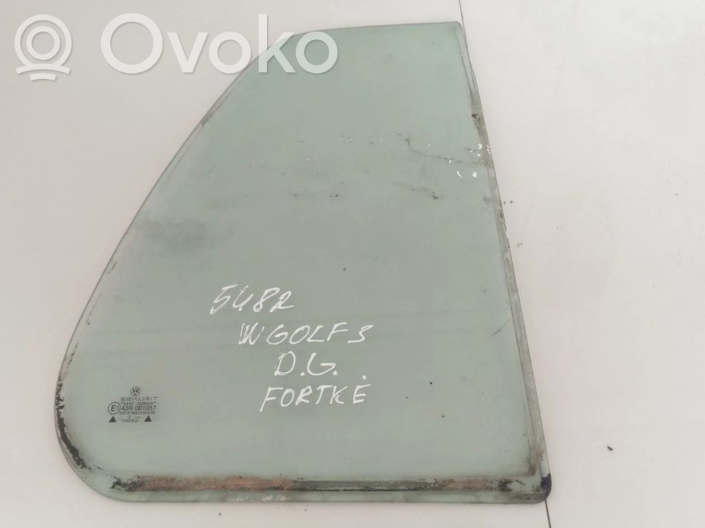 Ventanilla de ventilación de la puerta trasera