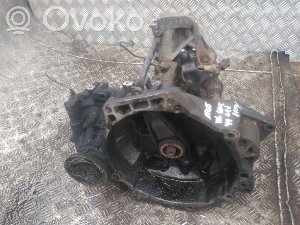 Volkswagen Golf IV Cutie viteze manuală cu 5 trepte 