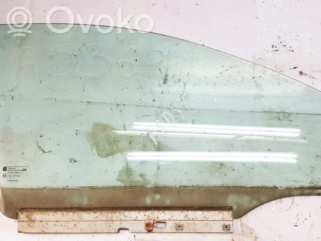 Szyba drzwi przednich