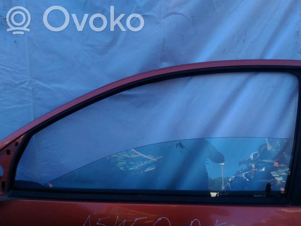 Szyba drzwi przednich