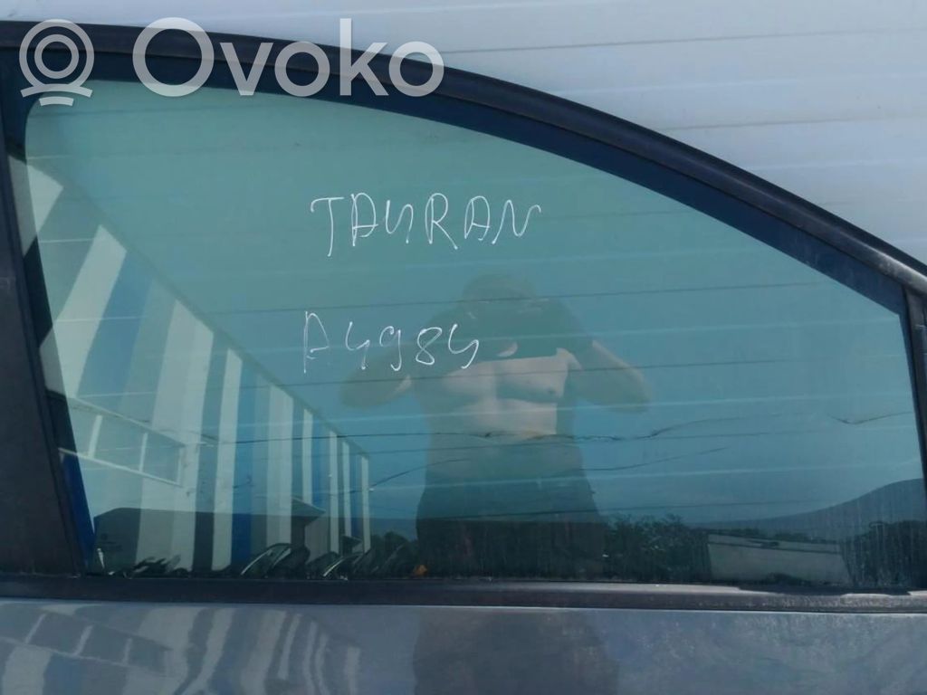Volkswagen Touran I Vetro del finestrino della portiera anteriore - quattro porte