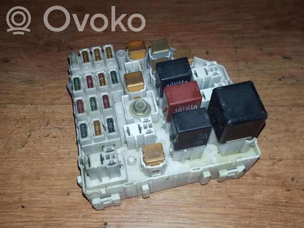 Toyota Carina T210 Fuse box set 
