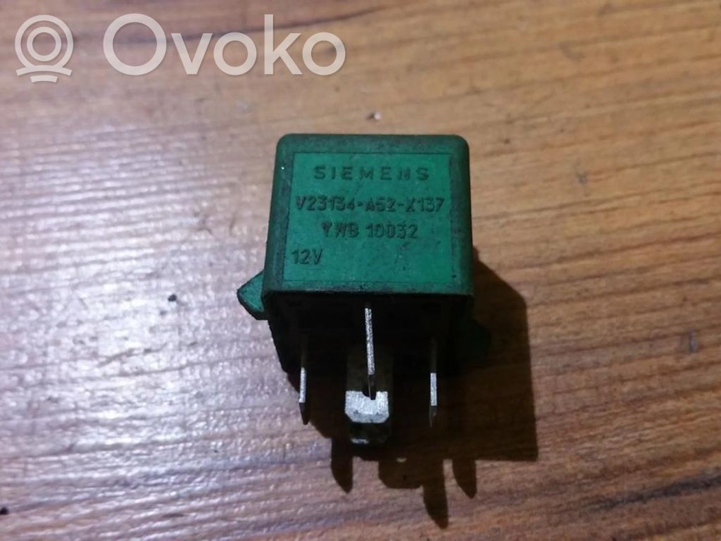 Alte relee   YWB10032,V23134A52X137,V23134A52X137,YWB10032