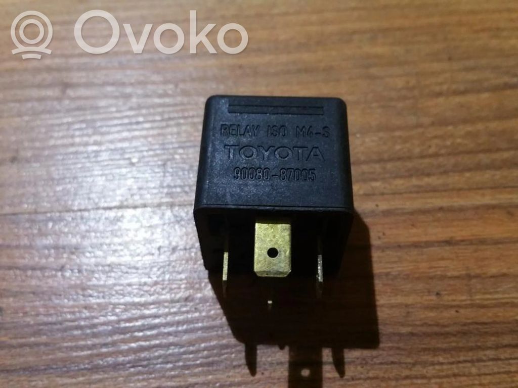 Toyota Carina T210 Alte relee