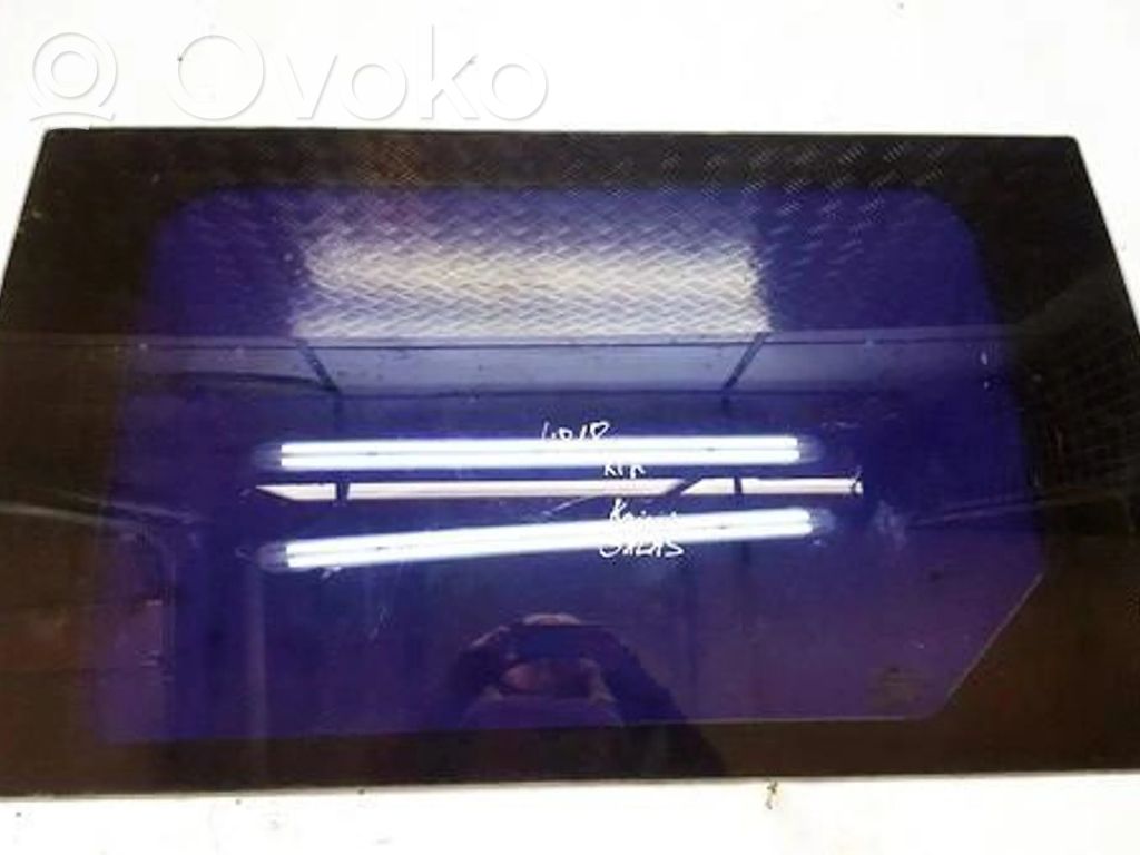 Takaoven ikkunalasi