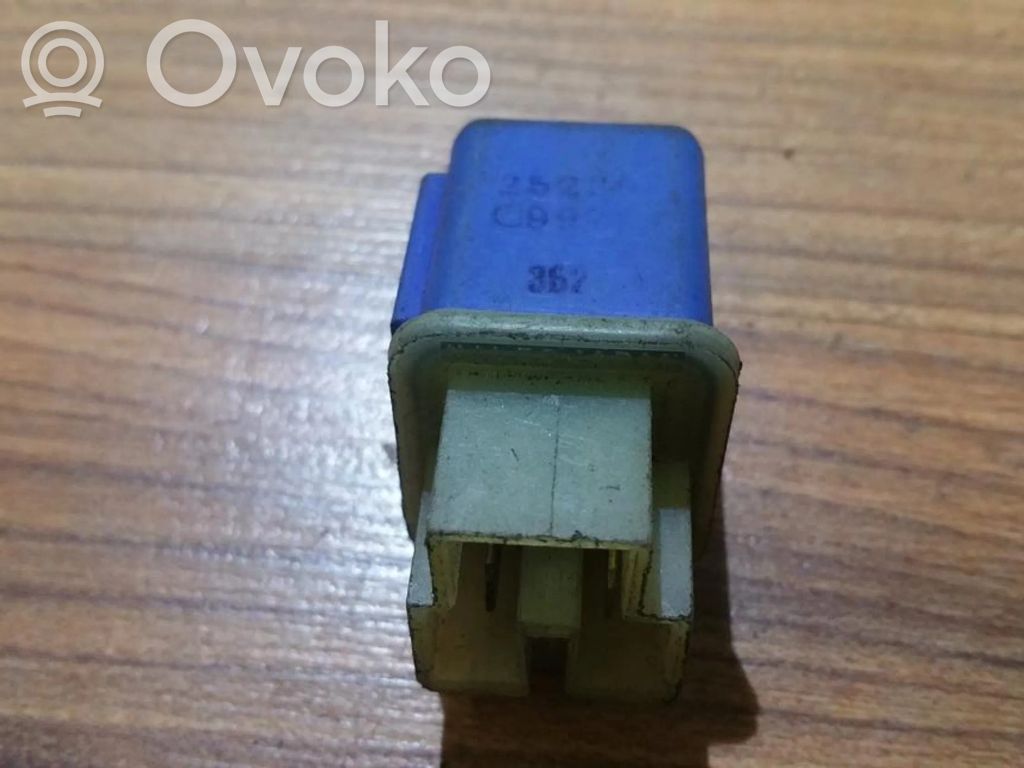 Nissan Primera Altri relè
