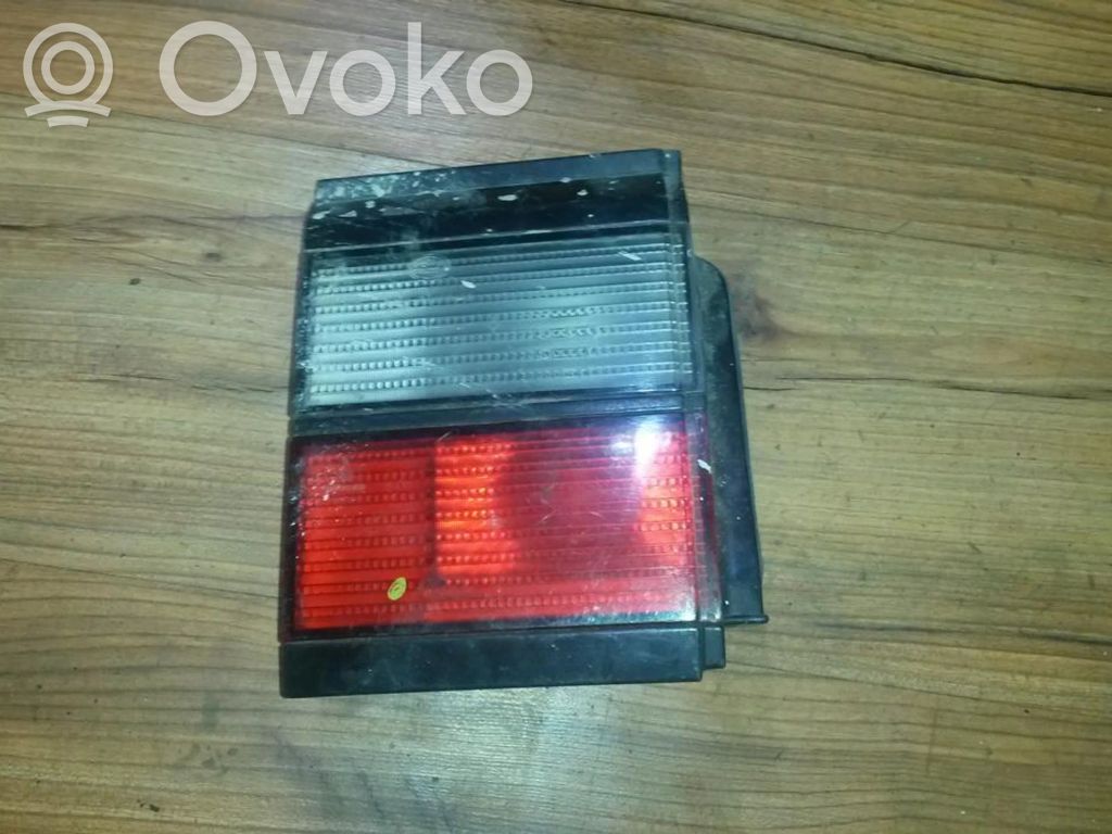 Volkswagen PASSAT B3 Luci posteriori del portellone del bagagliaio 