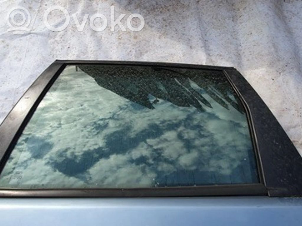 Ford Focus C-MAX aizmugurējo durvju stikls 