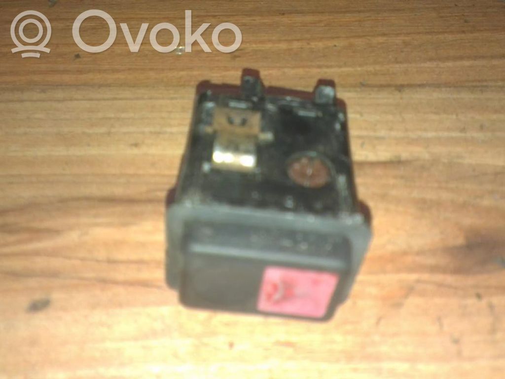 Hazard light switch   NENUSTYTA,NENUSTYTA