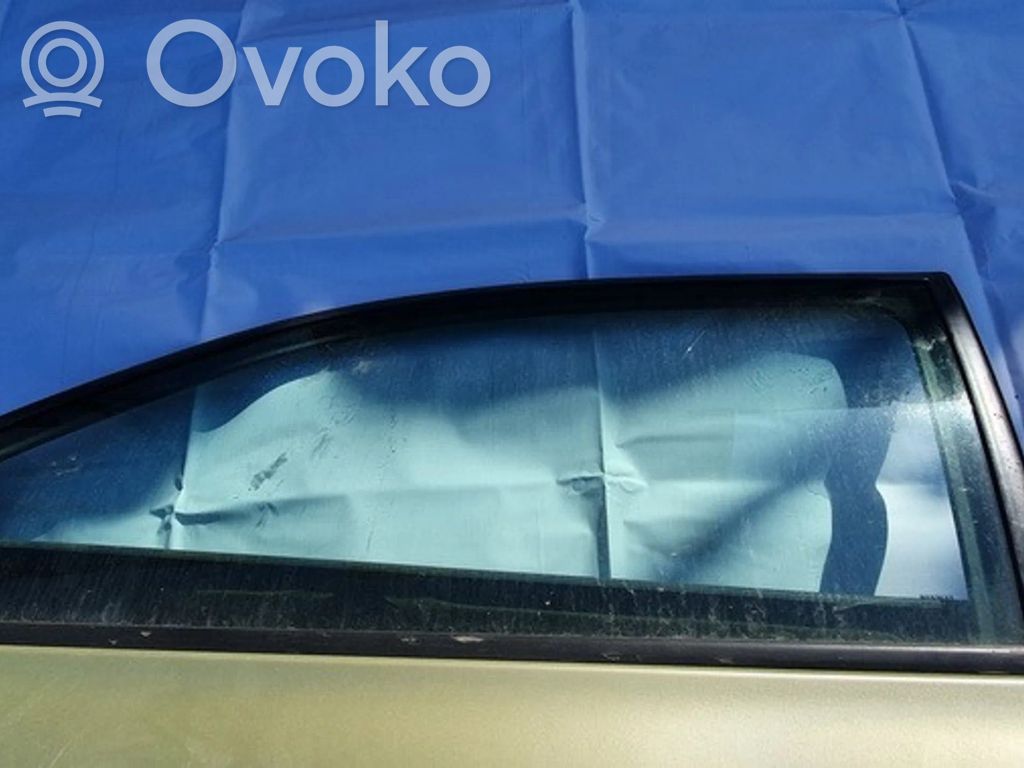 Etuoven ikkunalasi, neliovinen malli