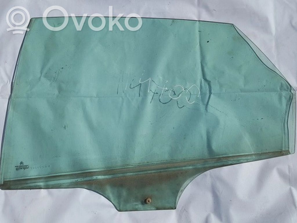 Takaoven ikkunalasi