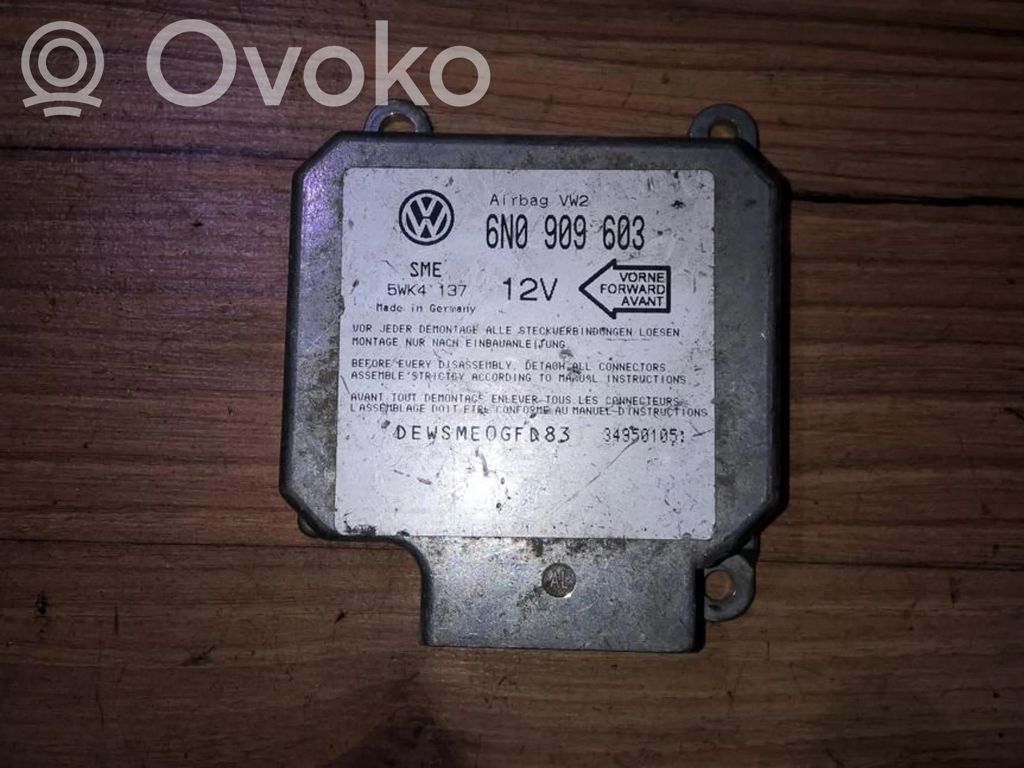 Volkswagen Polo III 6N 6N2 6NF Unitate/modul de comandă airbaguri 