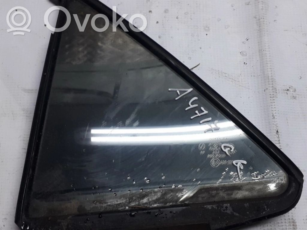 Ventanilla de ventilación de la puerta trasera