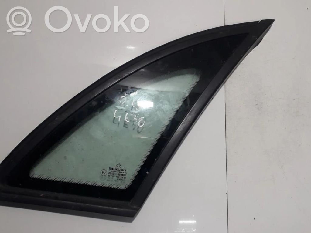 Rear side window