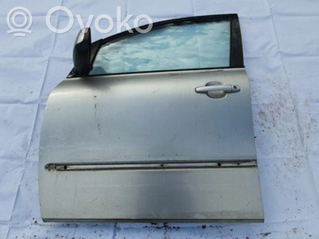 Toyota Avensis Verso Portiera anteriore 