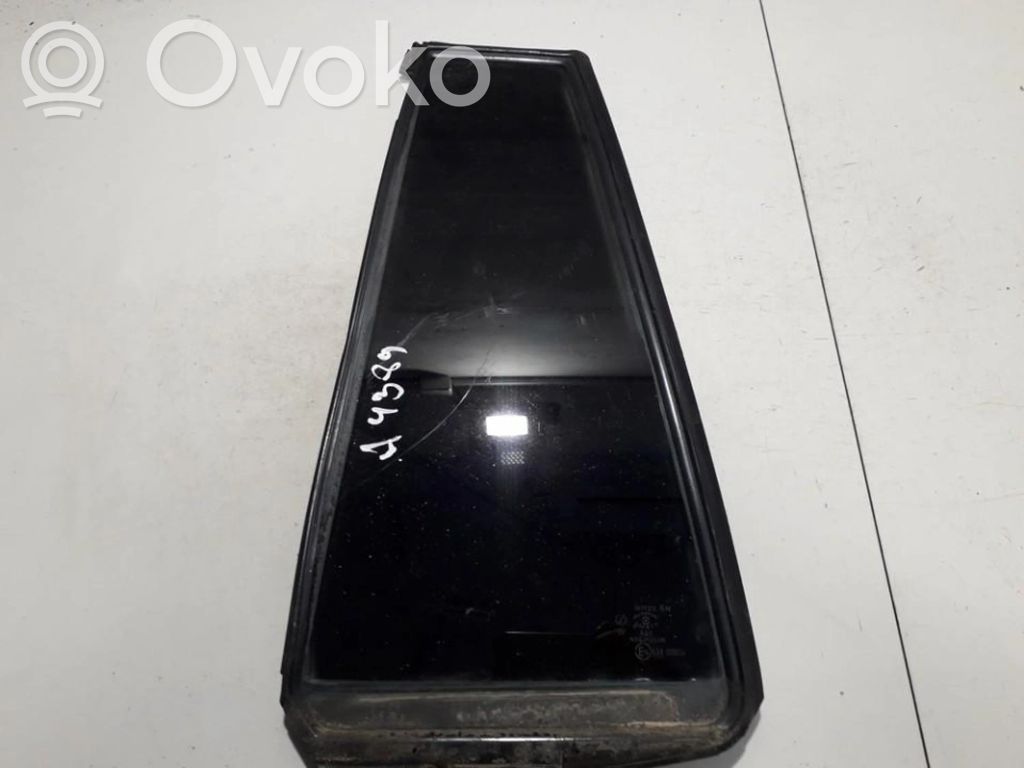 Rear vent window glass