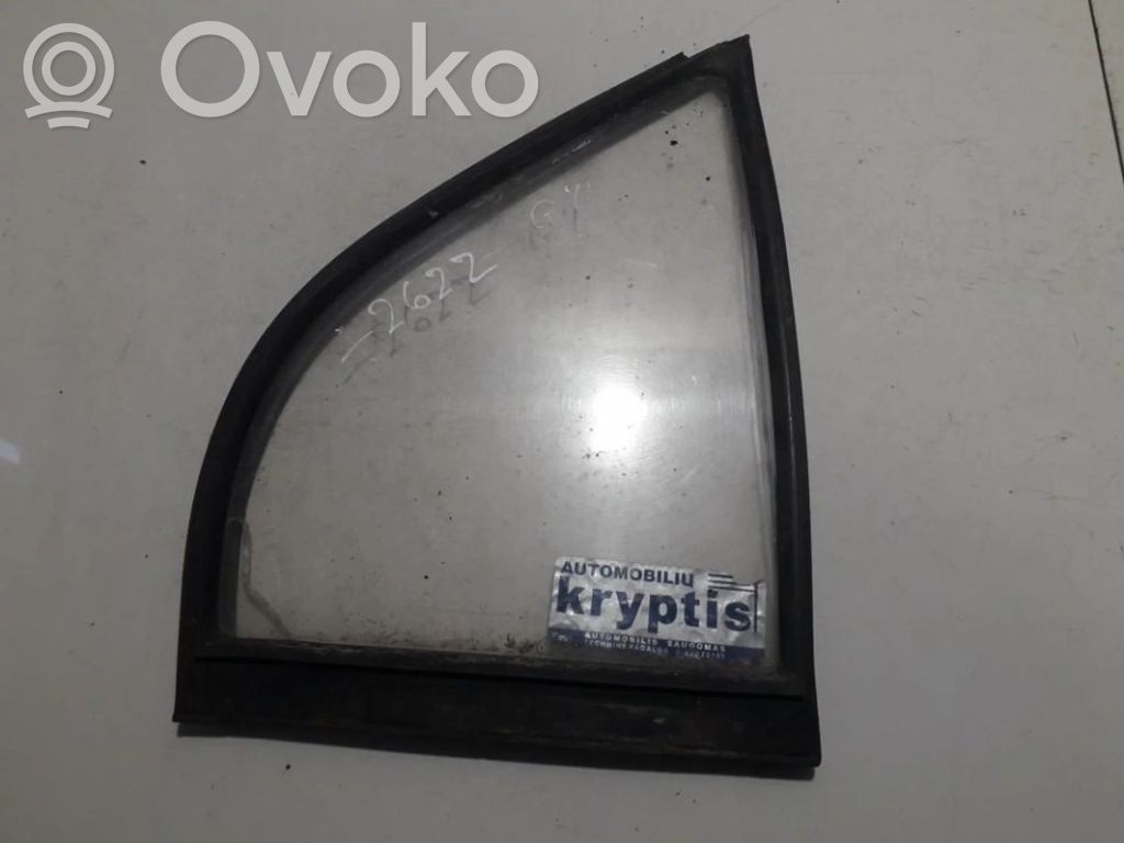 Ventanilla de ventilación de la puerta trasera   MR100780,MR100780