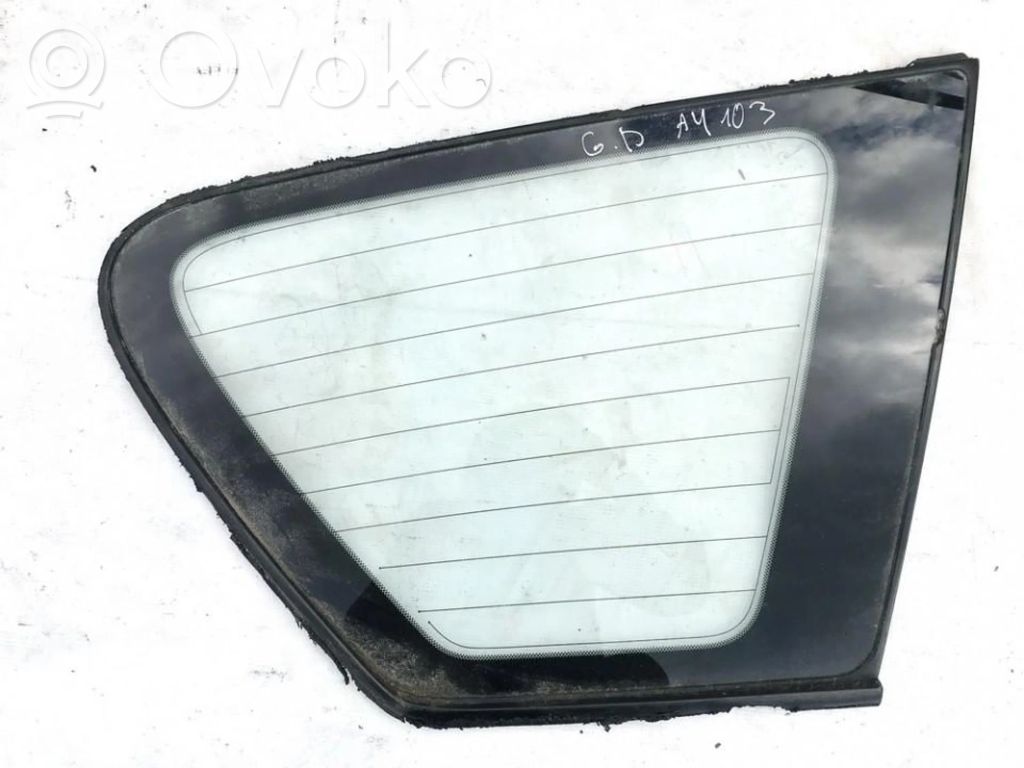 Vidrio lateral trasero