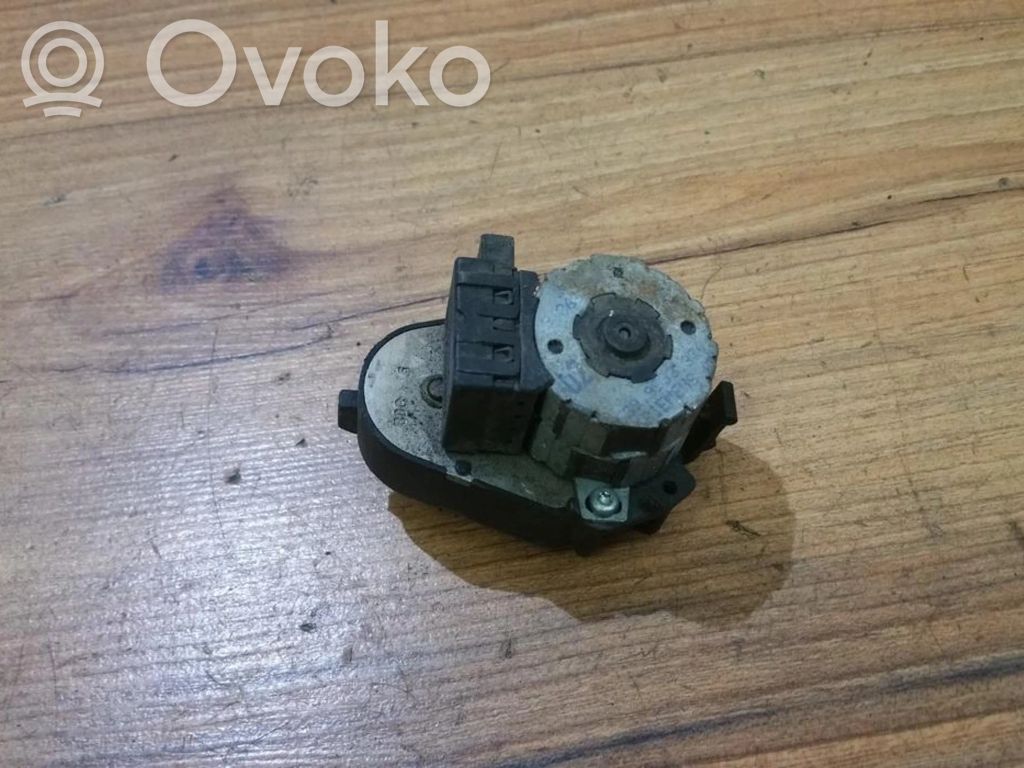 BMW 5 E39 Motor/actuator clapetă aer 