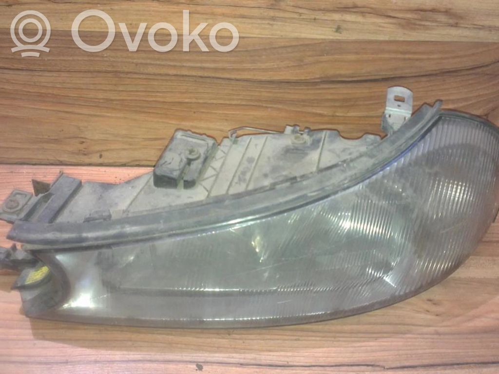 Ford Mondeo MK II Faro/fanale