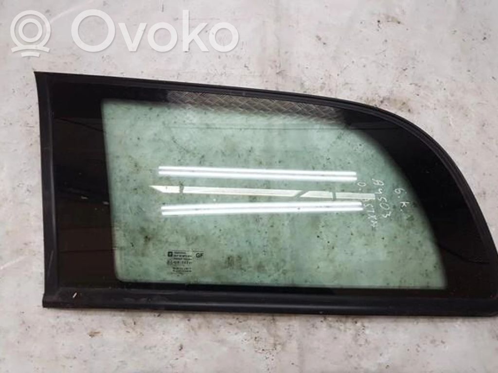 Vidrio lateral trasero