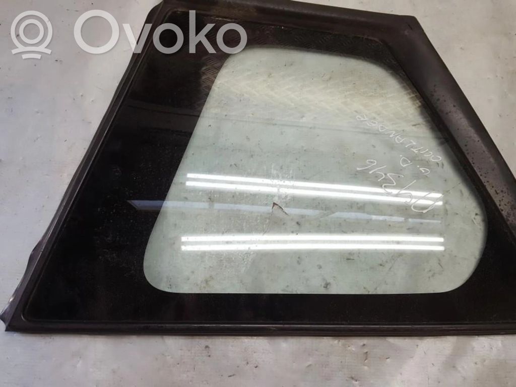 Vidrio lateral trasero
