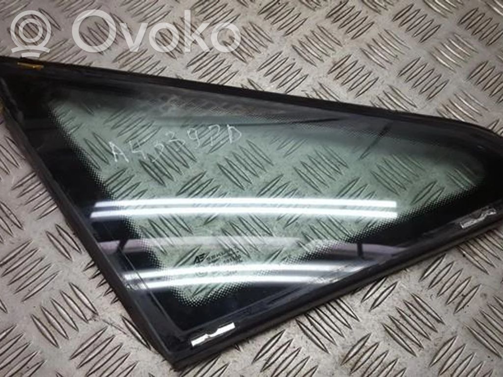 Front triangle window/glass