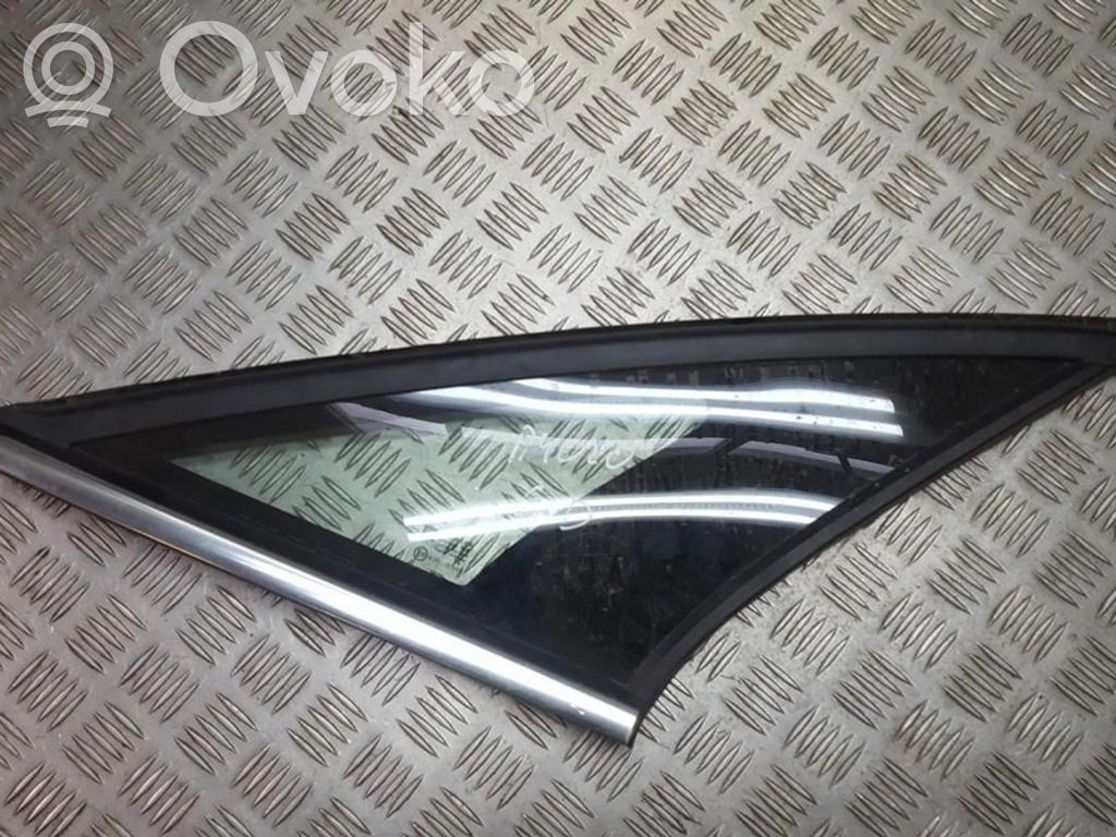 Rear side window
