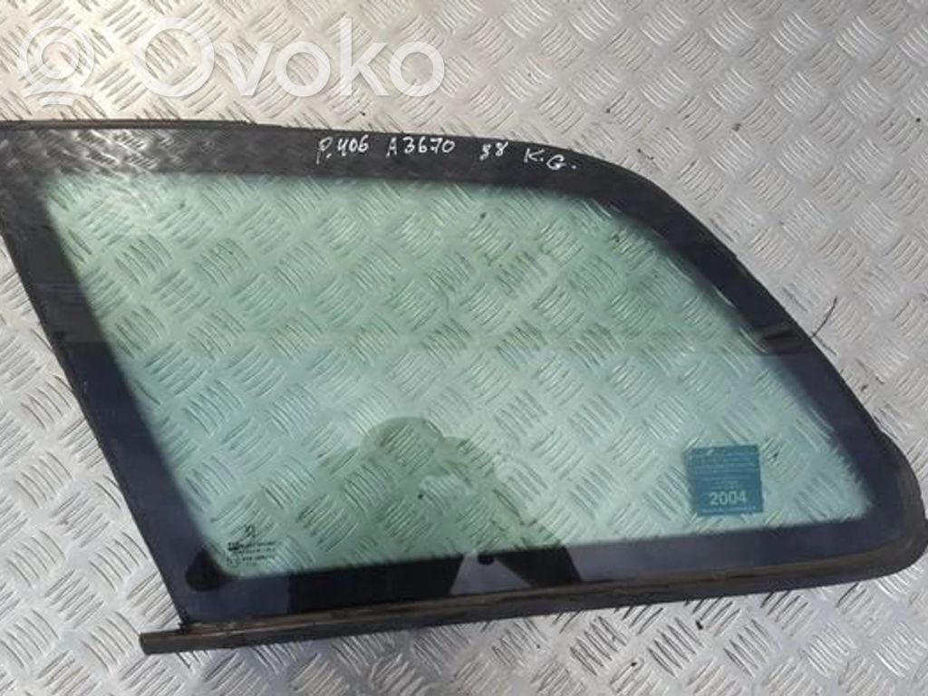 Rear side window