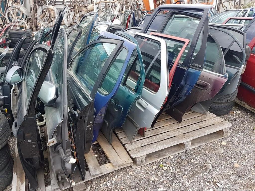 Mitsubishi Carisma Ușă spate