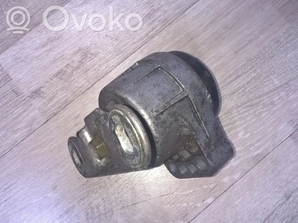 Engine mount bracket   2S716F012A,2S716F012A,2S716F012A,2S716F012A