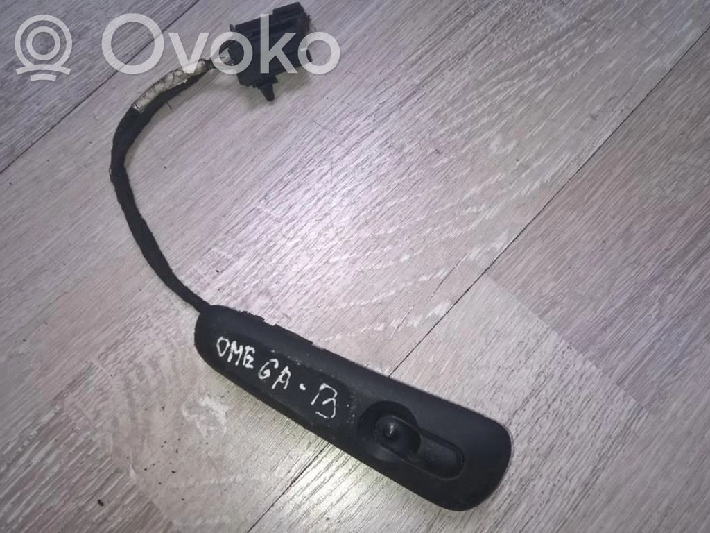 Opel Omega B1 Electric window control switch 