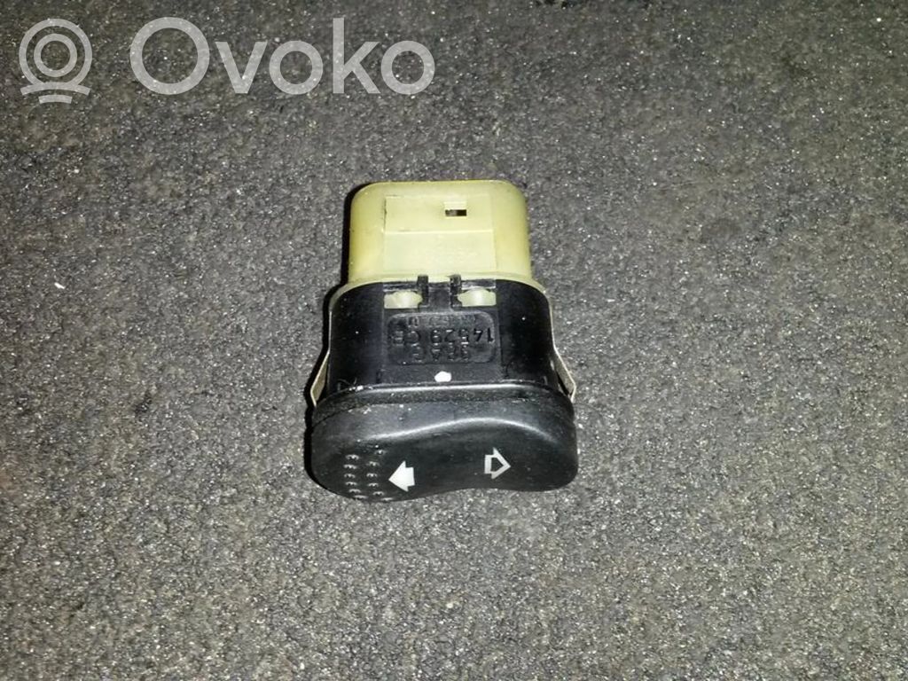 Interrupteur commade lève-vitre   03162701,14529CB,03162701,14529CB