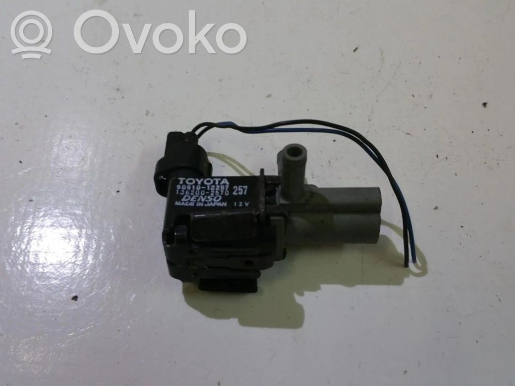 Toyota Corolla Verso E121 Solenoid supapă turbosuflantă 
