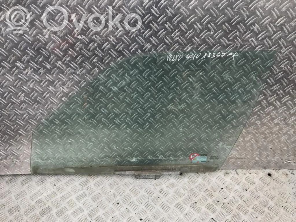 Volvo 440 Vetro del finestrino della portiera anteriore - quattro porte 
