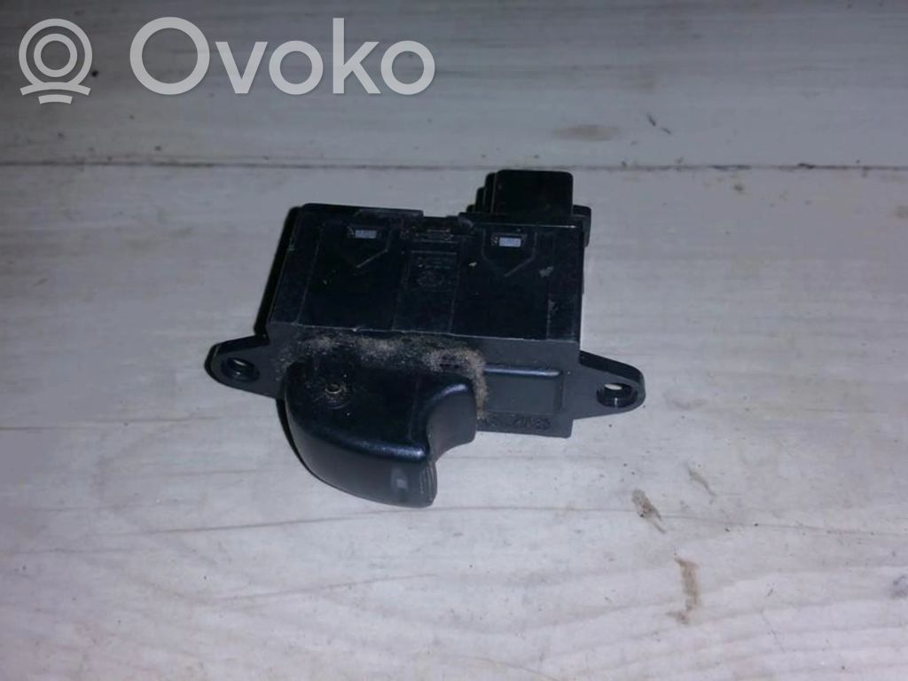 Daewoo Nubira Interruttore di controllo dell’alzacristalli elettrico 