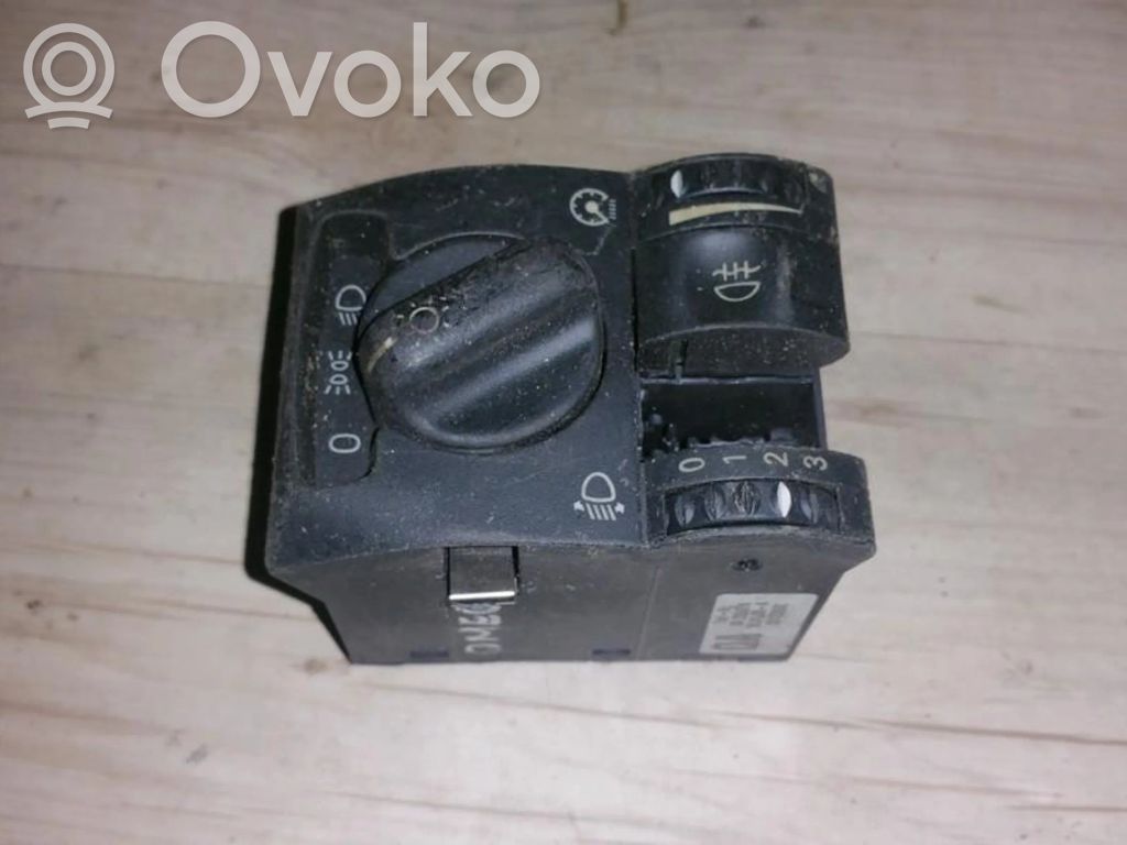 Light switch   09229576,53122838,09229576,53122838
