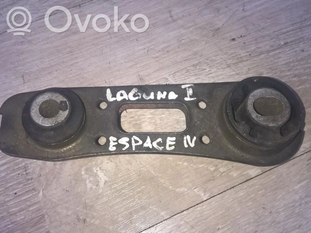 Engine mount bracket   8200000010,8200000010