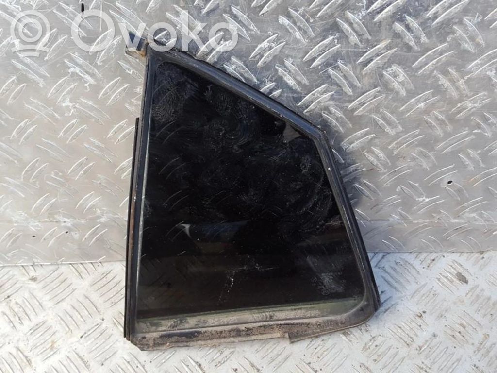 Rear side window