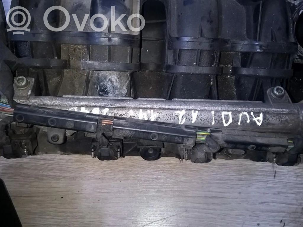 Audi A2 Listwa wtryskowa 