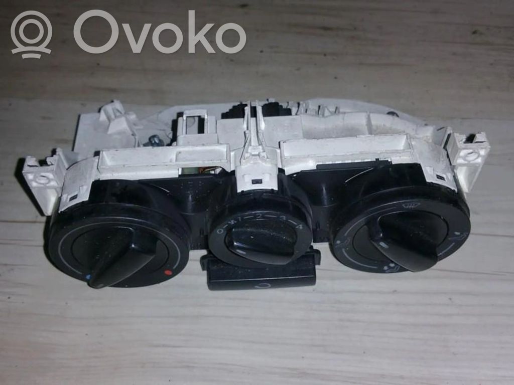 Volkswagen Golf IV Panel klimatyzacji 