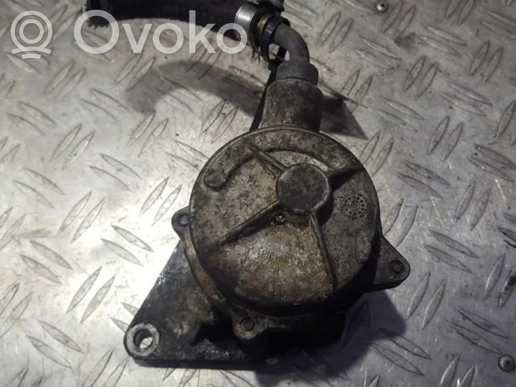 Peugeot 405 Bomba de vacío 