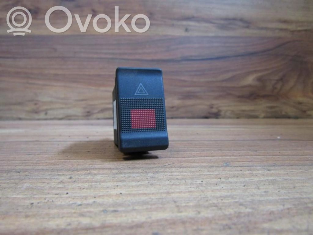 Audi A6 S6 C4 4A Comutator lumini pericol 