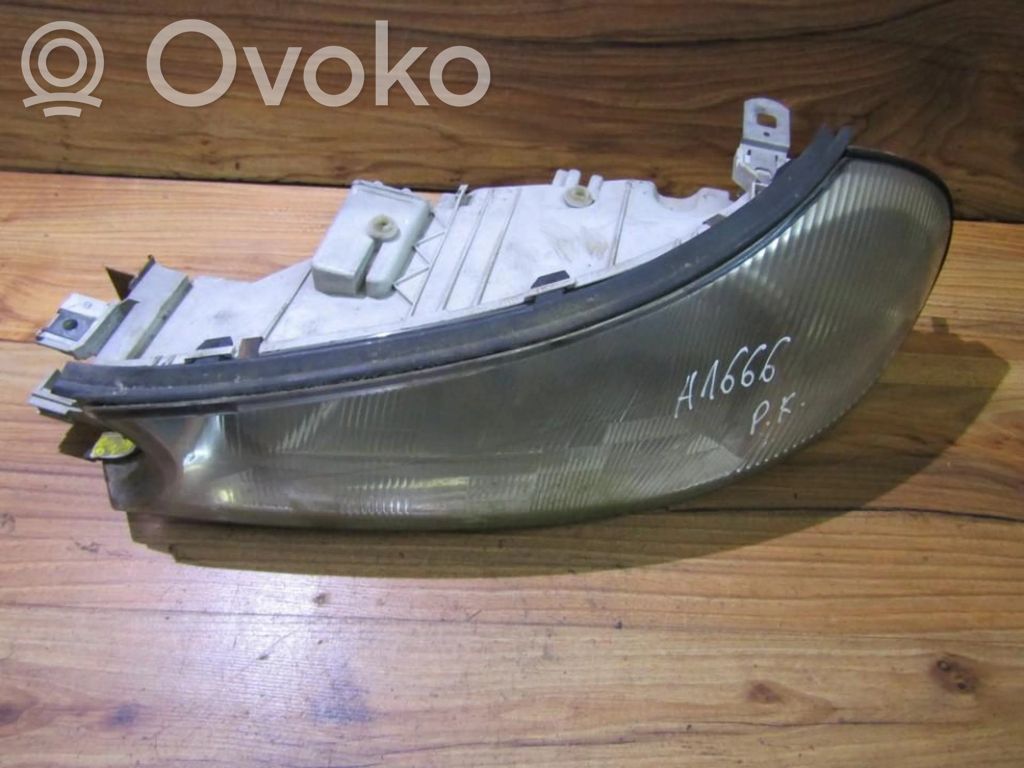 Ford Mondeo MK II Faro/fanale