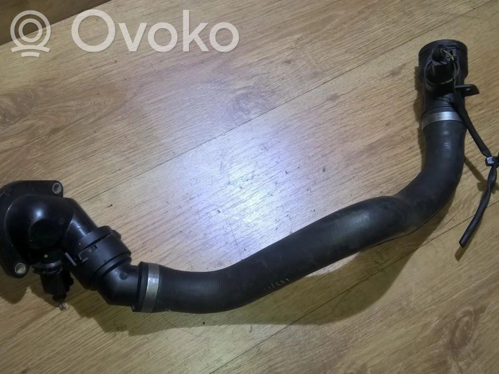 Audi A4 S4 B6 8E 8H Carcasă termostat 