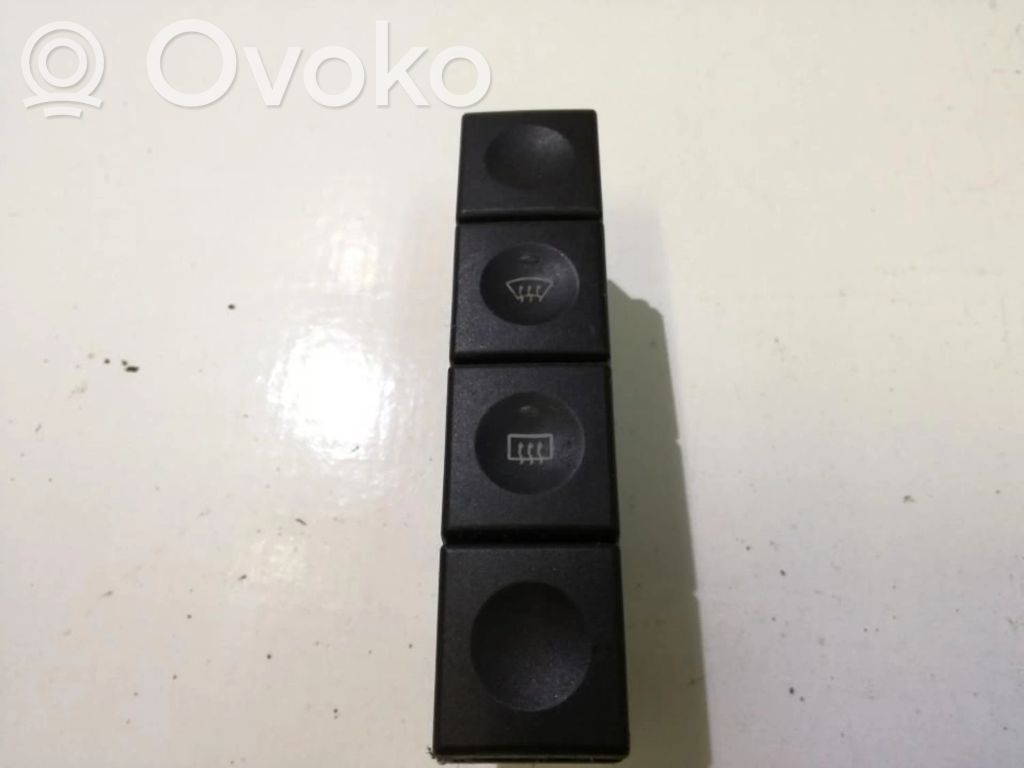 Ford Fiesta Przycisk / Przełącznik ogrzewania szyby przedniej / czołowej 