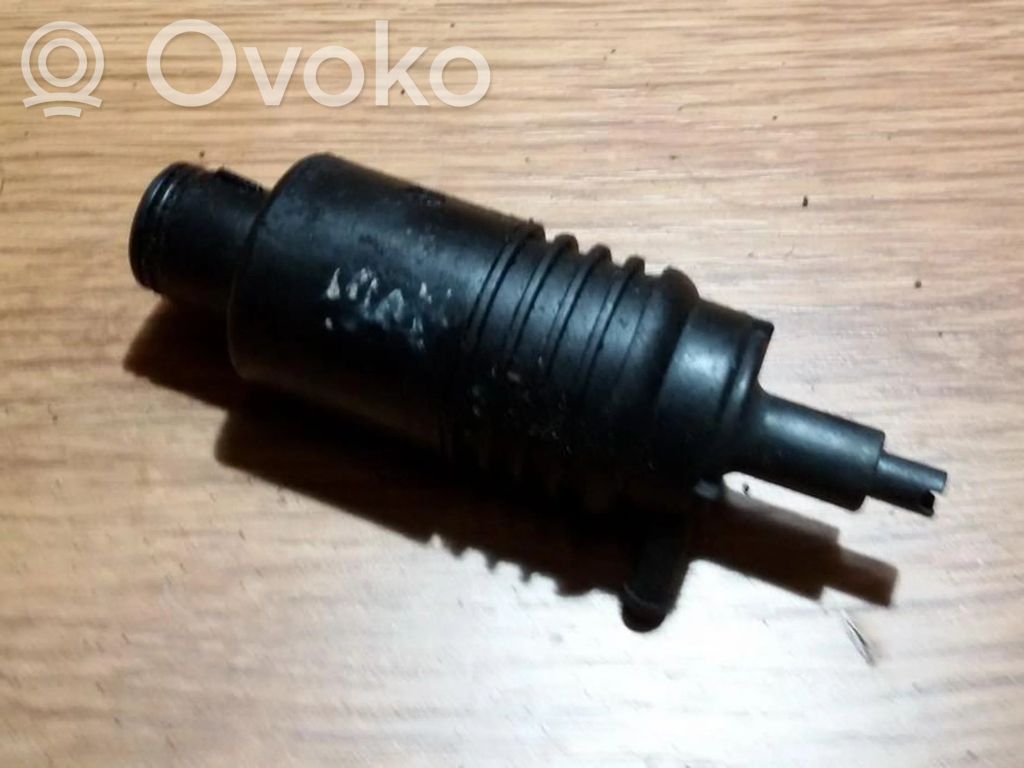 Pompa lavavetri parabrezza/vetro frontale   4A0955651,4A0955651