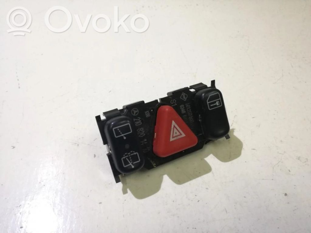 Mercedes-Benz E W210 Botón interruptor de luz de peligro 