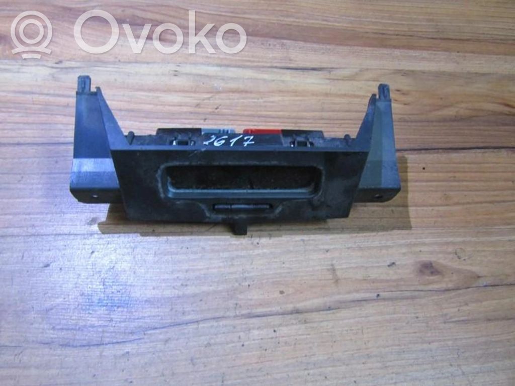 Renault Laguna I Monitor / wyświetlacz / ekran 